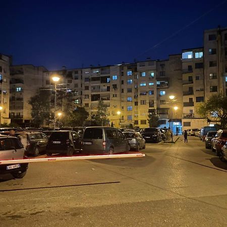 E&B Cosy Apartment Tirana Bagian luar foto