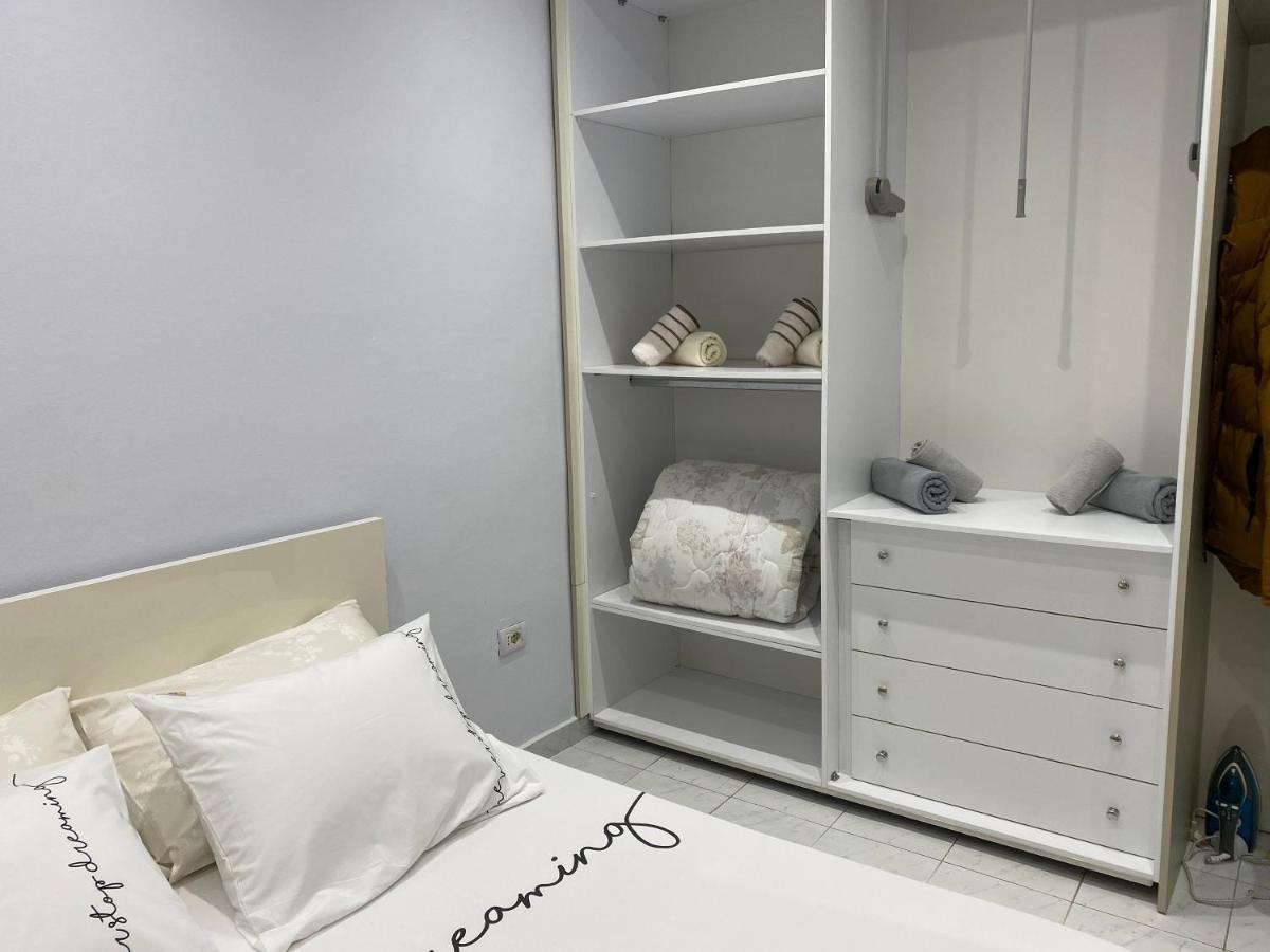 E&B Cosy Apartment Tirana Bagian luar foto