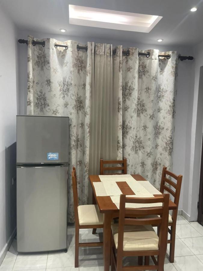 E&B Cosy Apartment Tirana Bagian luar foto