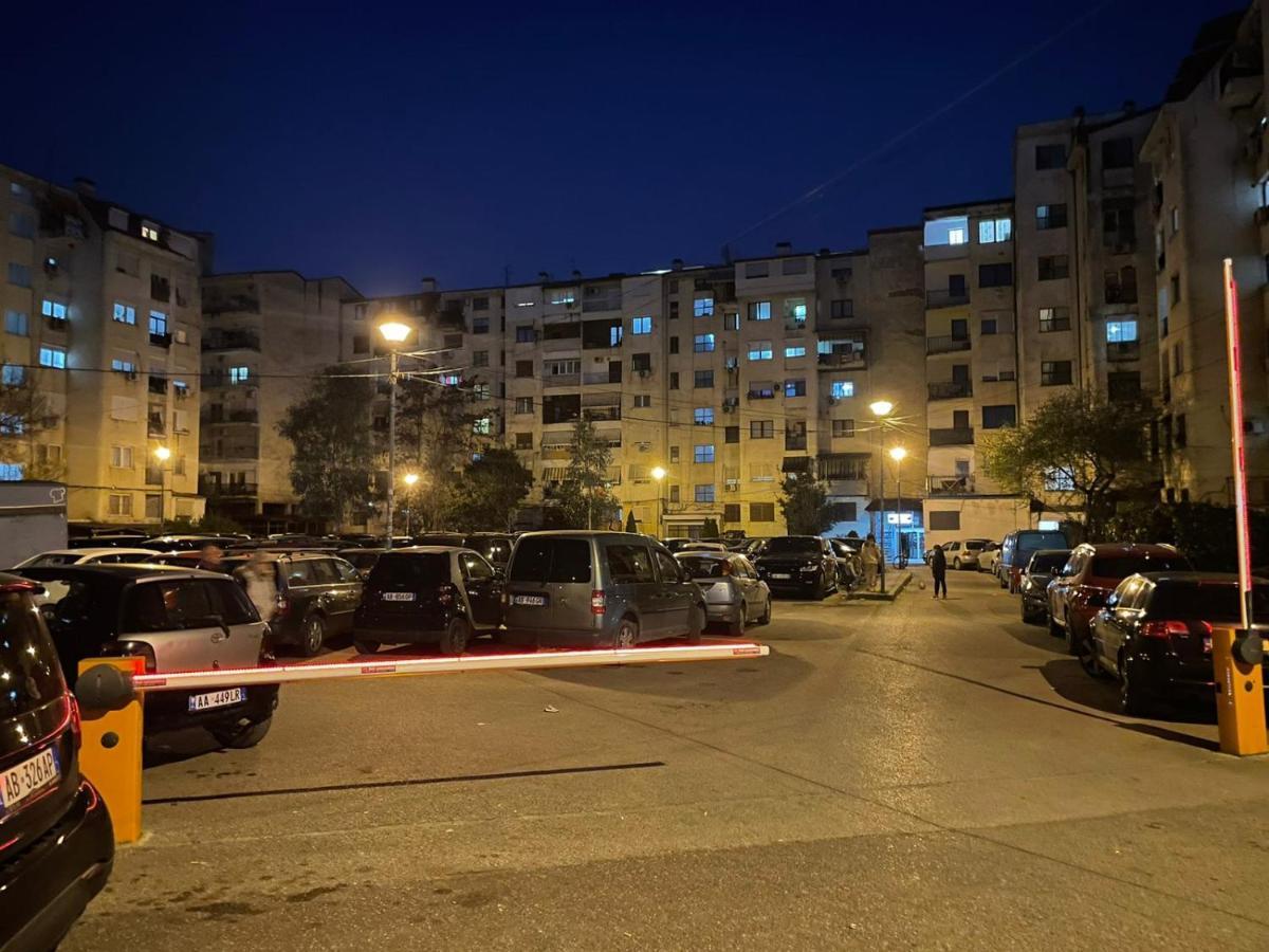 E&B Cosy Apartment Tirana Bagian luar foto