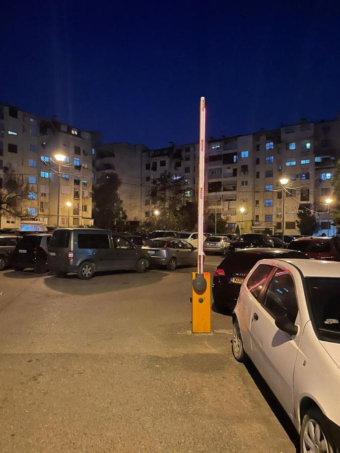 E&B Cosy Apartment Tirana Bagian luar foto